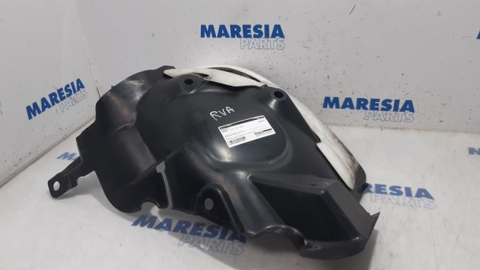 Używane Nadkole Renault Clio IV (5R) 0.9 Energy TCE 90 12V Cena € 20,00 Procedura marży oferowane przez Maresia Parts