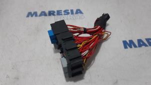 Used Fuse box Renault Clio IV (5R) 0.9 Energy TCE 90 12V Price € 50,00 Margin scheme offered by Maresia Parts