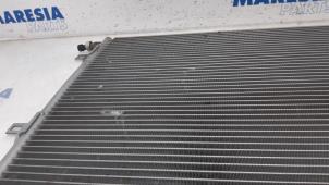 Klima Kondensor van een Renault Espace (JK) 2.0 dCi 16V 150 FAP 2011