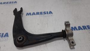 Used Front lower wishbone, left Citroen C5 III Tourer (RW) 1.6 16V THP 155 Price € 30,00 Margin scheme offered by Maresia Parts