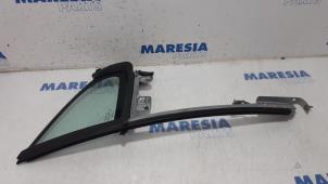 Gebrauchte Dreieckfenster rechts vorne Peugeot 207 CC (WB) 1.6 16V Preis € 75,00 Margenregelung angeboten von Maresia Parts