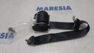 Used Rear seatbelt, right Peugeot 207 CC (WB) 1.6 16V Price € 50,00 Margin scheme offered by Maresia Parts
