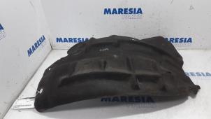 Used Wheel arch liner Renault Espace (RFCJ) 1.6 Energy dCi 160 EDC Price € 25,00 Margin scheme offered by Maresia Parts