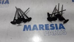 Used Cylinder head Renault Grand Scénic II (JM) 2.0 16V Price € 50,00 Margin scheme offered by Maresia Parts