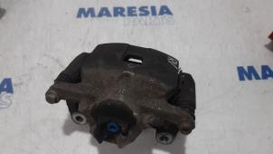 Used Front brake calliper, right Renault Espace (RFCJ) 1.6 Energy dCi 160 EDC Price € 50,00 Margin scheme offered by Maresia Parts