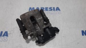 Used Rear brake calliper, right Renault Espace (RFCJ) 1.6 Energy dCi 160 EDC Price € 131,25 Margin scheme offered by Maresia Parts