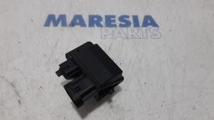 Used Cooling fan resistor Renault Espace (RFCJ) 1.6 Energy dCi 160 EDC Price € 35,00 Margin scheme offered by Maresia Parts