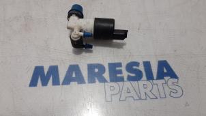 Usagé Pompe lave-glace avant Renault Espace (RFCJ) 1.6 Energy dCi 160 EDC Prix € 10,00 Règlement à la marge proposé par Maresia Parts