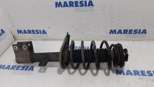 Used Front shock absorber rod, left Peugeot 5008 I (0A/0E) 1.6 THP 16V Price € 50,00 Margin scheme offered by Maresia Parts