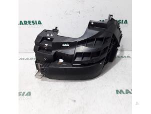 Used Front bumper bracket, left Renault Trafic New (FL) 2.0 dCi 16V 90 Price € 30,00 Margin scheme offered by Maresia Parts