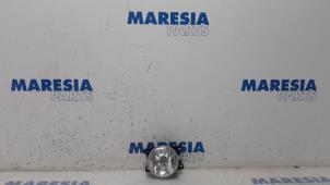 Used Fog light, front right Peugeot 5008 I (0A/0E) 1.6 THP 16V Price € 15,00 Margin scheme offered by Maresia Parts