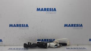 Używane Kurtyna prawa Fiat 500 (312) 1.2 69 Cena € 50,00 Procedura marży oferowane przez Maresia Parts