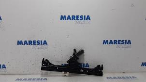 Usagé Mécanique vitre 2portes avant droite Fiat 500 (312) 1.2 69 Prix € 35,00 Règlement à la marge proposé par Maresia Parts