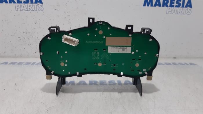Instrument panel from a Peugeot 207/207+ (WA/WC/WM) 1.6 16V GT THP 2009