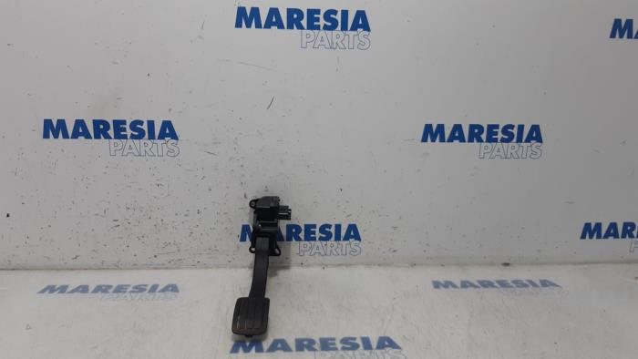 Begagnade Gaspedalsensor Peugeot 308 SW (L4/L9/LC/LJ/LR) 1.6 BlueHDi 120 Pris € 17,50 Marginaltabell erbjuds av Maresia Parts
