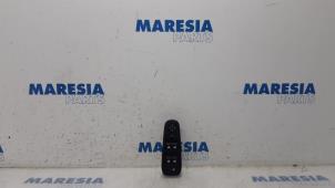 Used Multi-functional window switch Peugeot 308 SW (L4/L9/LC/LJ/LR) 1.6 BlueHDi 120 Price € 65,00 Margin scheme offered by Maresia Parts