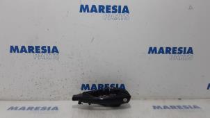 Gebrauchte Türgriff 4-türig links vorne Peugeot 308 SW (L4/L9/LC/LJ/LR) 1.6 BlueHDi 120 Preis € 19,50 Margenregelung angeboten von Maresia Parts