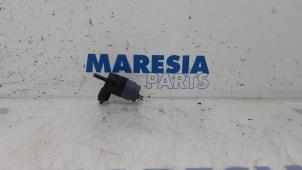 Usados Bomba de limpiaparabrisas delante Fiat Panda (169) 1.2 Fire Precio € 15,00 Norma de margen ofrecido por Maresia Parts