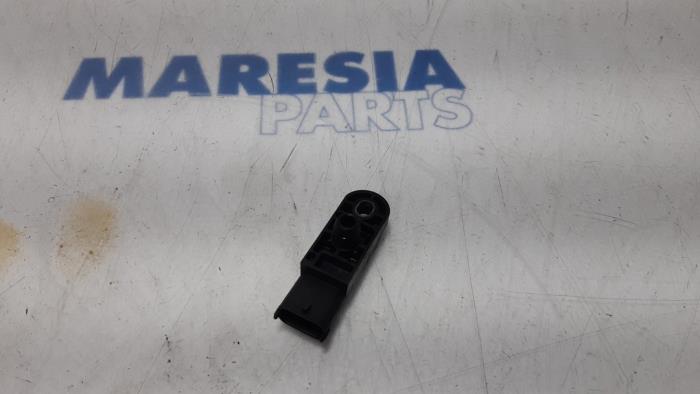 Begagnade MAP-sensor (insugsrör) Renault Espace (JK) 2.0 16V Turbo Pris € 15,00 Marginaltabell erbjuds av Maresia Parts
