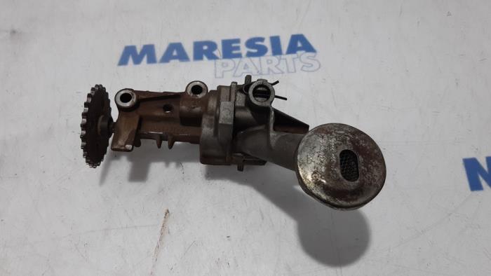 Gebrauchte Ölpumpe Renault Espace (JK) 2.0 16V Turbo Preis € 50,00 Margenregelung angeboten von Maresia Parts