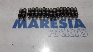 Used Tappet Renault Espace (JK) 2.0 16V Turbo Price € 30,00 Margin scheme offered by Maresia Parts