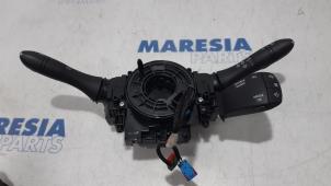 Used Steering column stalk Renault Espace (RFCJ) 1.6 Energy dCi 160 EDC Price € 157,50 Margin scheme offered by Maresia Parts
