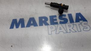 Usagé Injecteur (injection essence) Citroen C4 Berline (NC) 1.4 16V VTi Prix € 15,00 Règlement à la marge proposé par Maresia Parts
