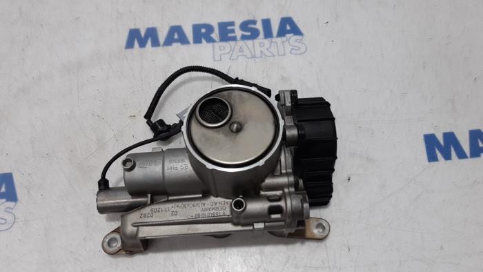 Gebrauchte Ölpumpe Citroen C4 Berline (NC) 1.4 16V VTi Preis € 178,50 Margenregelung angeboten von Maresia Parts