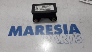 Używane Sterownik ESP Renault Scénic III (JZ) 1.6 16V Cena € 19,50 Procedura marży oferowane przez Maresia Parts