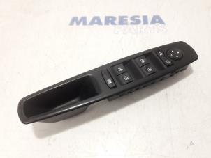 Used Multi-functional window switch Renault Scénic III (JZ) 1.6 16V Price € 30,00 Margin scheme offered by Maresia Parts