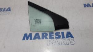 Used Quarter light, front right Renault Scénic III (JZ) 1.6 16V Price € 20,00 Margin scheme offered by Maresia Parts