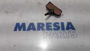 Used Tyre pressure sensor Peugeot 407 (6D) 1.8 16V Price € 20,00 Margin scheme offered by Maresia Parts