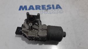 Used Front wiper motor Alfa Romeo Brera (939) 2.2 JTS 16V Price € 75,00 Margin scheme offered by Maresia Parts