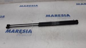 Used Set of tailgate gas struts Alfa Romeo Brera (939) 2.2 JTS 16V Price € 35,00 Margin scheme offered by Maresia Parts