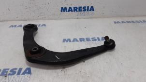 Usagé Bras de suspension bas avant gauche Peugeot 206 (2A/C/H/J/S) 1.1 XN,XR Prix € 25,00 Règlement à la marge proposé par Maresia Parts