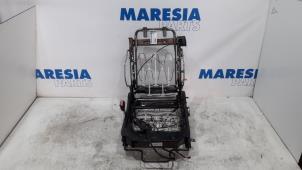 Used Seat frame Peugeot 307 CC (3B) 2.0 16V Price € 105,00 Margin scheme offered by Maresia Parts