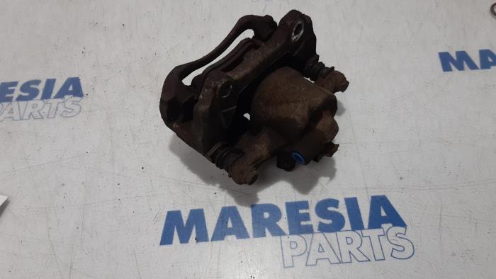 Usagé Etrier de frein avant droit Fiat Punto Evo (199) 1.3 JTD Multijet Start&Stop 16V Euro 4 Prix € 30,00 Règlement à la marge proposé par Maresia Parts