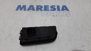 Gebrauchte Schalter Fiat Punto Evo (199) 1.3 JTD Multijet Start&Stop 16V Euro 4 Preis € 15,00 Margenregelung angeboten von Maresia Parts