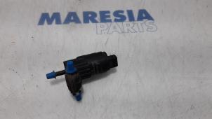 Used Windscreen washer pump Fiat Punto Evo (199) 1.3 JTD Multijet Start&Stop 16V Euro 4 Price € 15,00 Margin scheme offered by Maresia Parts