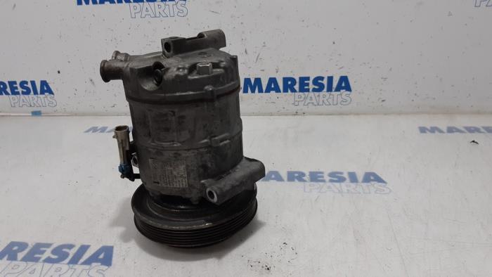 Usagé Pompe clim Alfa Romeo Brera (939) 2.2 JTS 16V Prix € 99,99 Règlement à la marge proposé par Maresia Parts