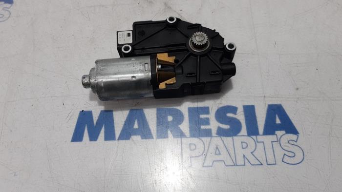 Gebrauchte Schiebedach Motor Alfa Romeo Brera (939) 2.2 JTS 16V Preis € 105,00 Margenregelung angeboten von Maresia Parts