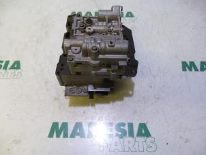 Used Hydraulic valve unit Renault Espace Price € 183,75 Margin scheme offered by Maresia Parts