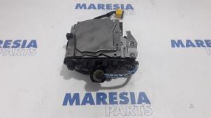 Używane Blok zaworów hydraulicznych Peugeot 207/207+ (WA/WC/WM) 1.6 16V VTi Cena € 262,50 Procedura marży oferowane przez Maresia Parts