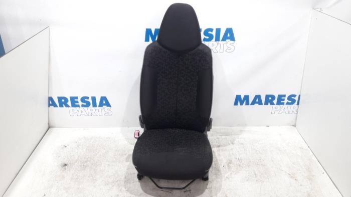 Gebrauchte Sitz links Peugeot 107 1.0 12V Preis € 75,00 Margenregelung angeboten von Maresia Parts