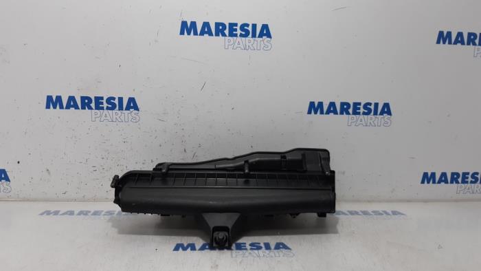 Begagnade Luftfilterhus Citroen Berlingo 1.6 VTi 95 16V Pris € 25,00 Marginaltabell erbjuds av Maresia Parts