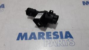 Usagé Serrure de contact + clé Fiat Panda (312) 0.9 TwinAir Turbo 85 Prix € 35,00 Règlement à la marge proposé par Maresia Parts