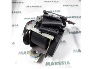 Used Rear seatbelt, right Renault Laguna II (BG) 1.8 16V Price € 40,00 Margin scheme offered by Maresia Parts