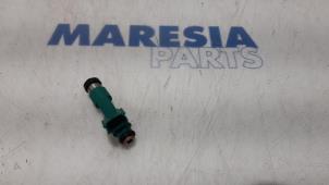 Usagé Injecteur (injection essence) Peugeot 107 1.0 12V Prix € 20,00 Règlement à la marge proposé par Maresia Parts