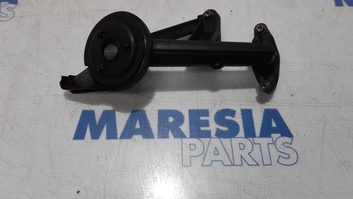 Gebrauchte Öl Ansaugrohr Peugeot 208 I (CA/CC/CK/CL) 1.6 Blue HDi 75 Preis € 20,00 Margenregelung angeboten von Maresia Parts