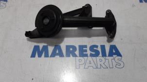 Used Oil suction pipe Peugeot 208 I (CA/CC/CK/CL) 1.6 Blue HDi 75 Price € 20,00 Margin scheme offered by Maresia Parts